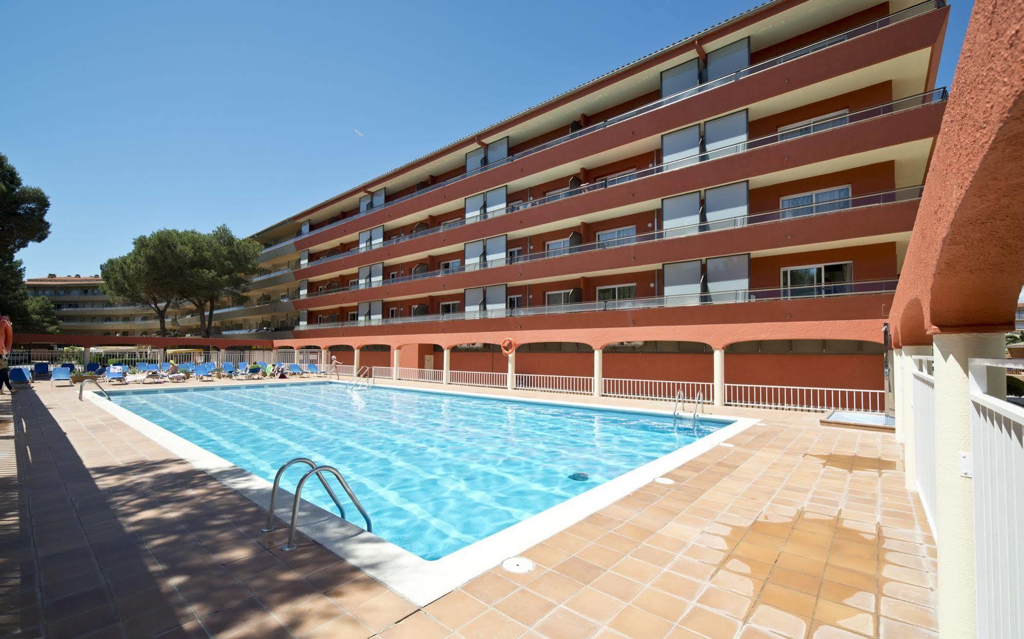 Apartamentos Salles Beach L'Estartit Exterior foto